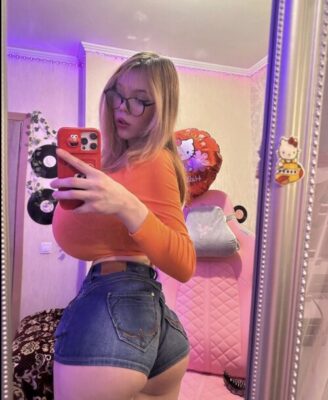 Китти Китт (Kitty Keettt, Mommy Kitty)