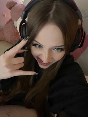 Даша (Dasha228play)